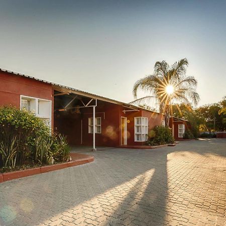 Mokoro Lodge Maun Exterior foto